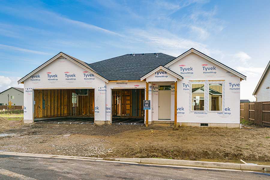 2329 E Wolfpack St La Center, 98629 | Generation Homes Northwest | Move-in Ready Home in Ridgefield, WA | living room