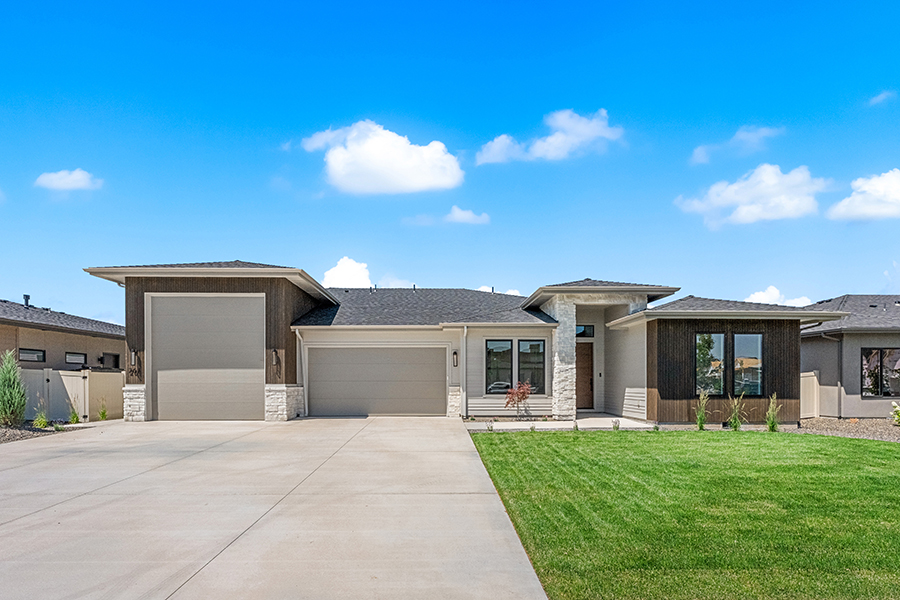 627 N Creekwater Ave, Eagle, Idaho 83616 | Quick Move-in home in Eagle, ID | Generation Homes Northwest | exterior of home with 3-car garage and RV bay